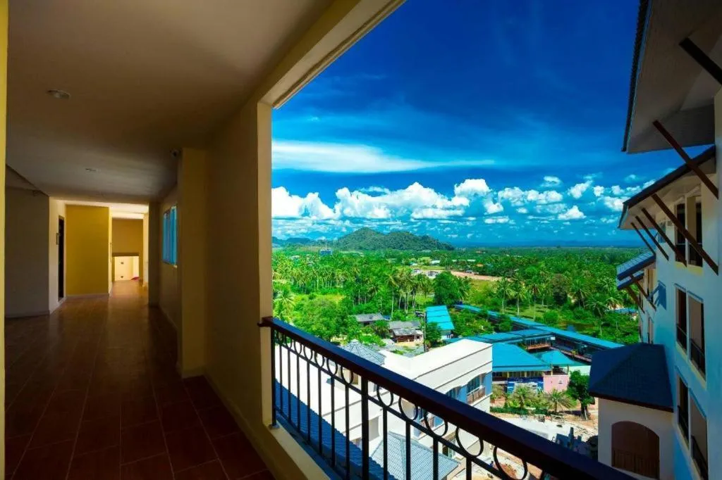 Royal Hill Satun Hotel