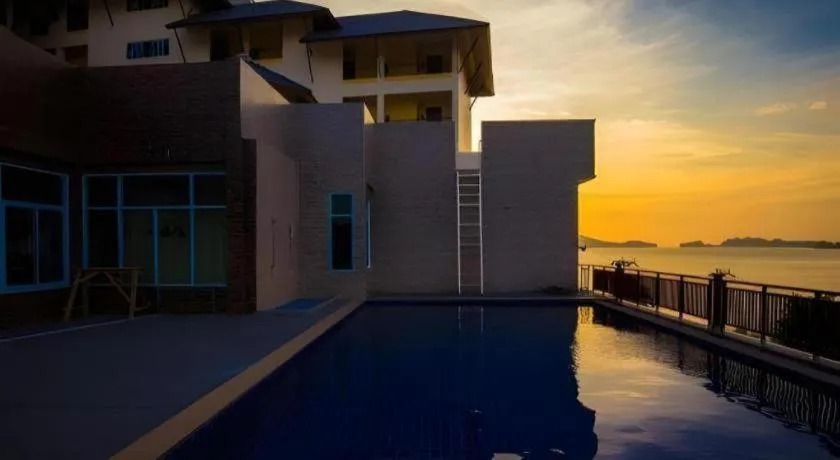 Royal Hill Satun Hotel