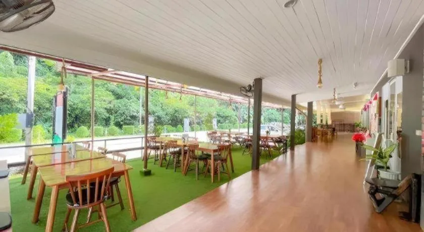 Royal Hill Satun Hotel