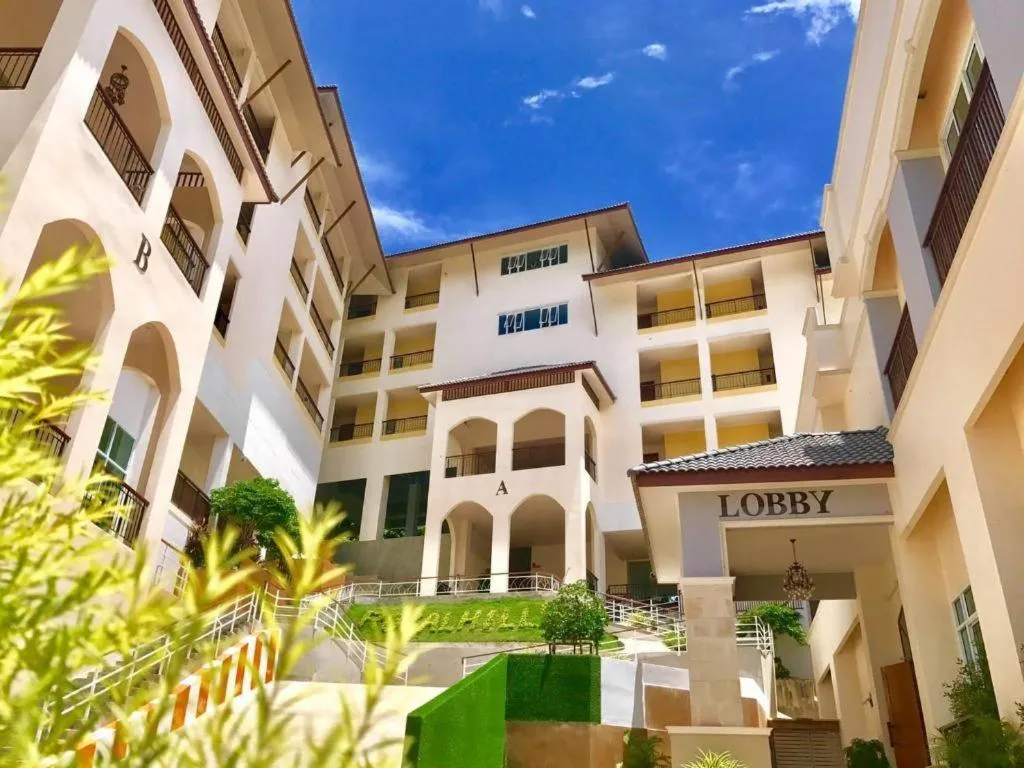 Royal Hill Satun Hotel