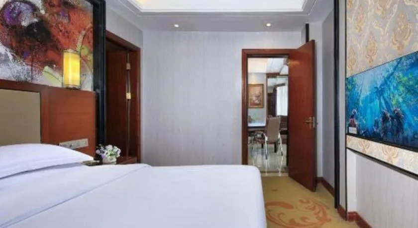 Bed in Vienna International Hotel Nanning Railway Station Mingxiu Road Metro Station