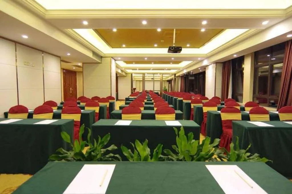 Vienna International Hotel Nanning Railway Station Mingxiu Road Metro Station