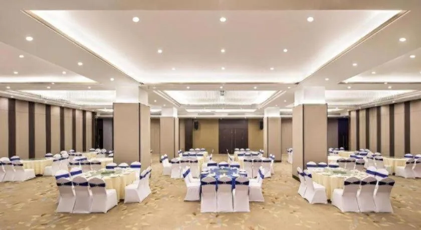 Vienna International Hotel Nanning Railway Station Mingxiu Road Metro Station