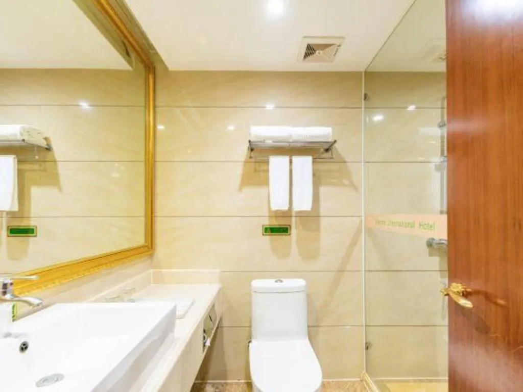 Vienna International Hotel Nanning Railway Station Mingxiu Road Metro Station