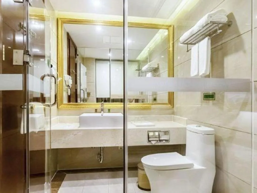 Vienna International Hotel Nanning Railway Station Mingxiu Road Metro Station