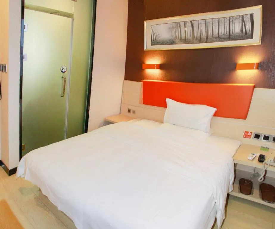 Bed in 7 Days Premium Beijing Dabaotai Metro Station Luhua Road