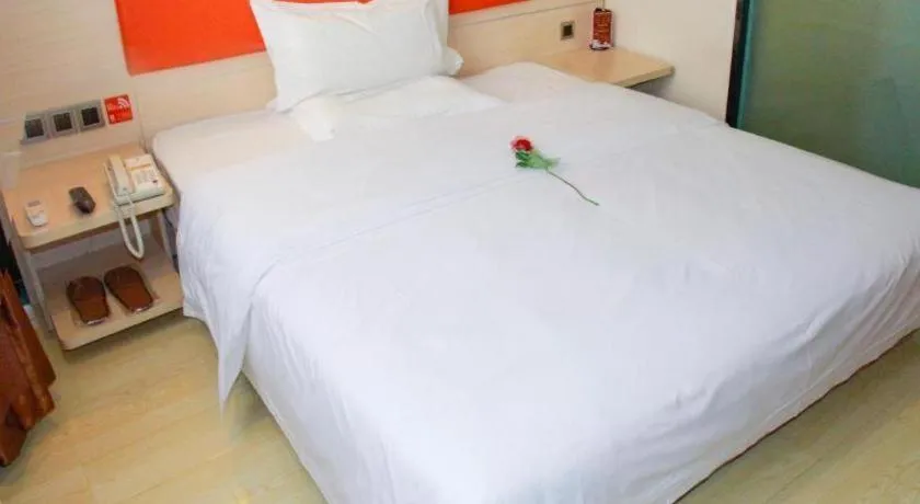 Bed in 7 Days Premium Beijing Dabaotai Metro Station Luhua Road