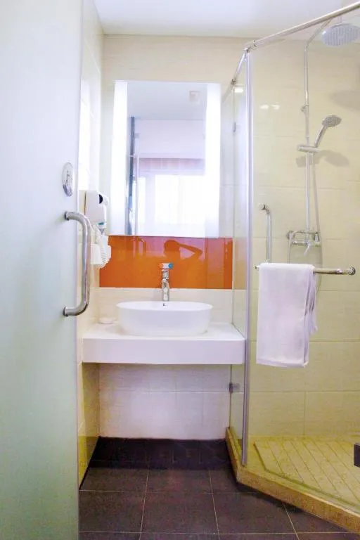 7 Days Premium Beijing Dabaotai Metro Station Luhua Road