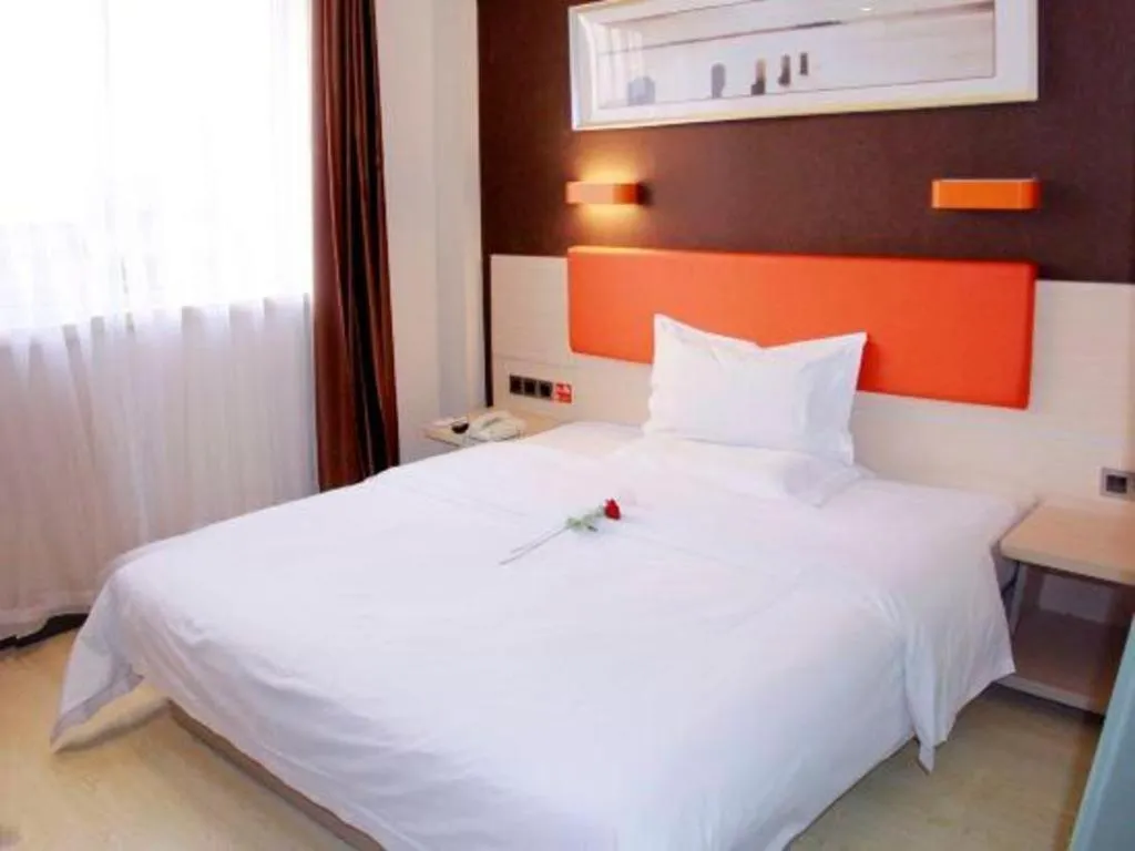 Bed in 7 Days Premium Beijing Dabaotai Metro Station Luhua Road