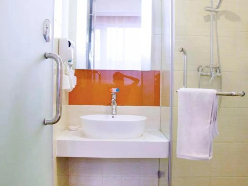 7 Days Premium Beijing Dabaotai Metro Station Luhua Road