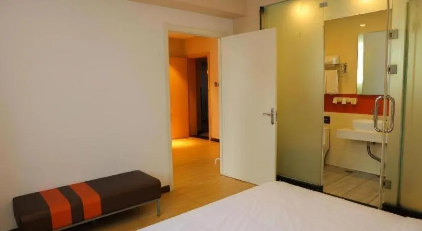 Bed in 7 Days Premium Beijing Dabaotai Metro Station Luhua Road
