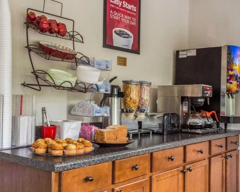 Econo Lodge Columbia Fort Jackson