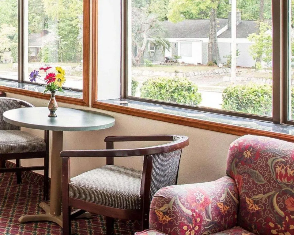 Econo Lodge Columbia Fort Jackson