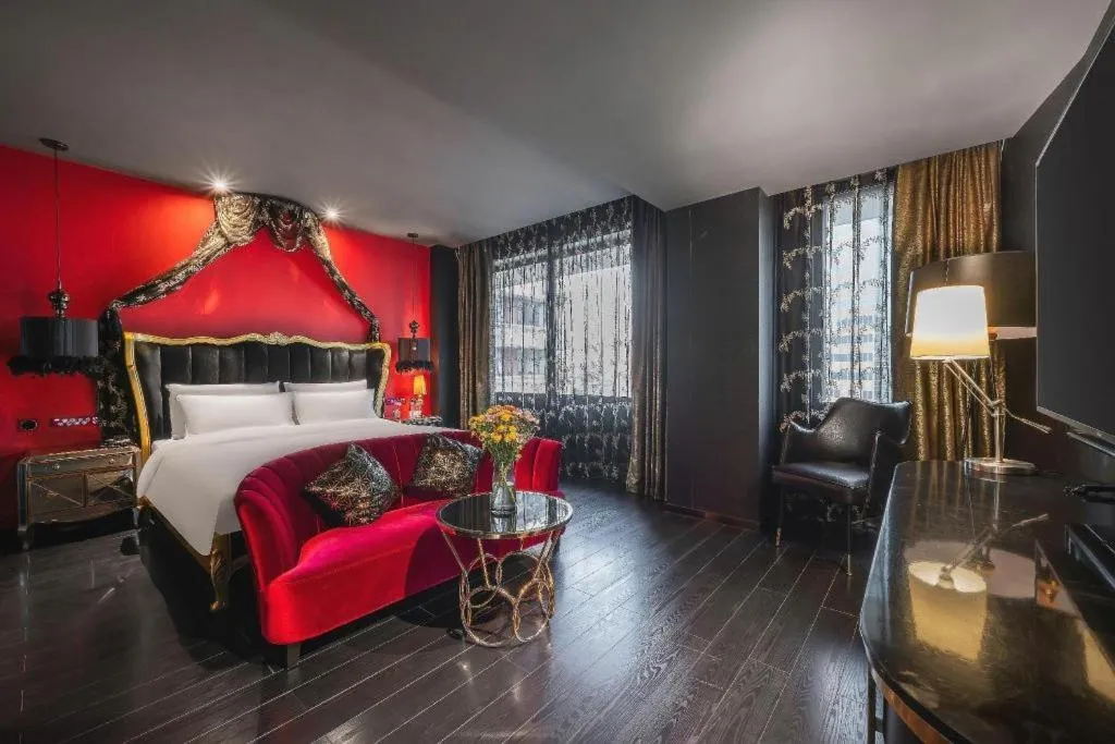 Bed in Guangzhou Crystal Orange Hotel