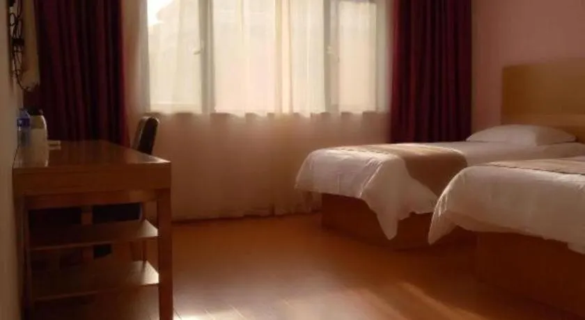 Bed in GreenTree Inn Shangrao Qianshan hekou old town Xinjiang longting shell hotel