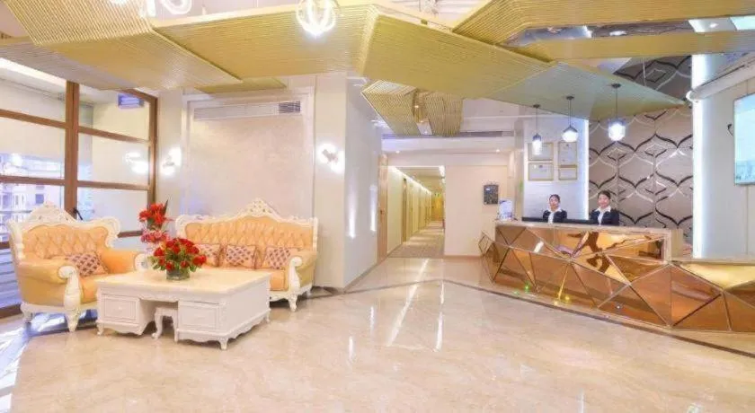 Crystal Love There Hotel