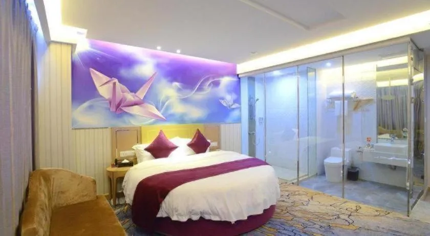 Bed in Crystal Love There Hotel