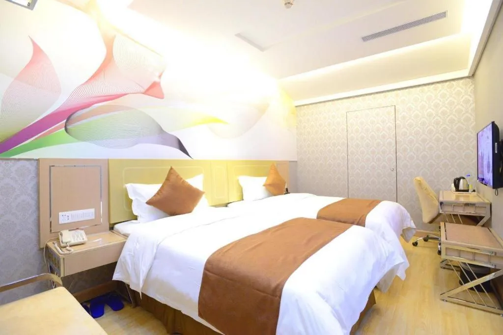 Bed in Crystal Love There Hotel