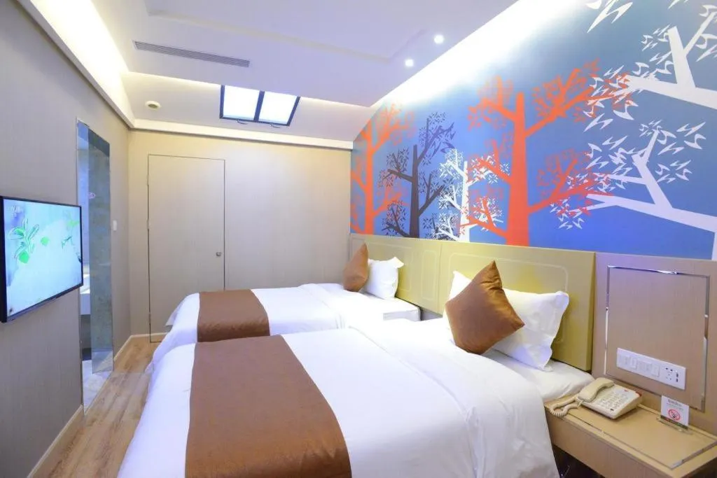 Bed in Crystal Love There Hotel