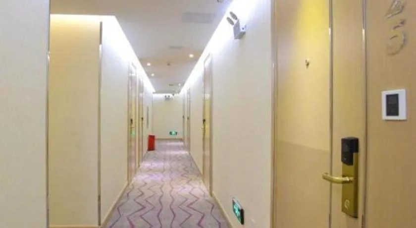 Crystal Love There Hotel