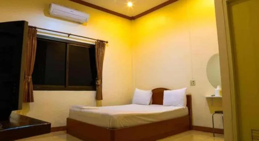 Bed in TAWANCHAY HOTEL PHATTHALUNG