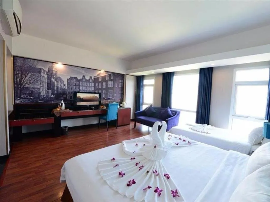 Bed in Hanoi Antique Legend Hotel