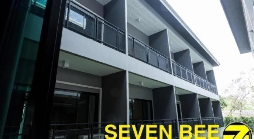 Seven bee boutique hotel