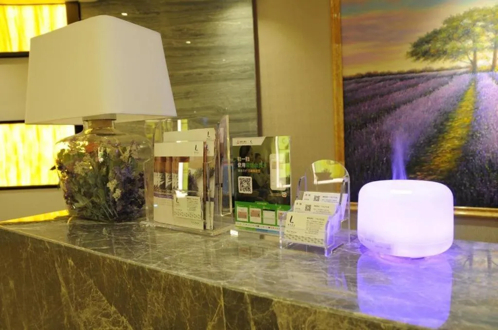 Lavande Hotel Guangzhou Shangxiajiu Pedestrian Street Hualin Temple Metro Station