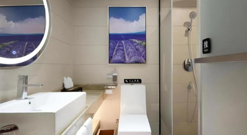 Lavande Hotel Guangzhou Shangxiajiu Pedestrian Street Hualin Temple Metro Station