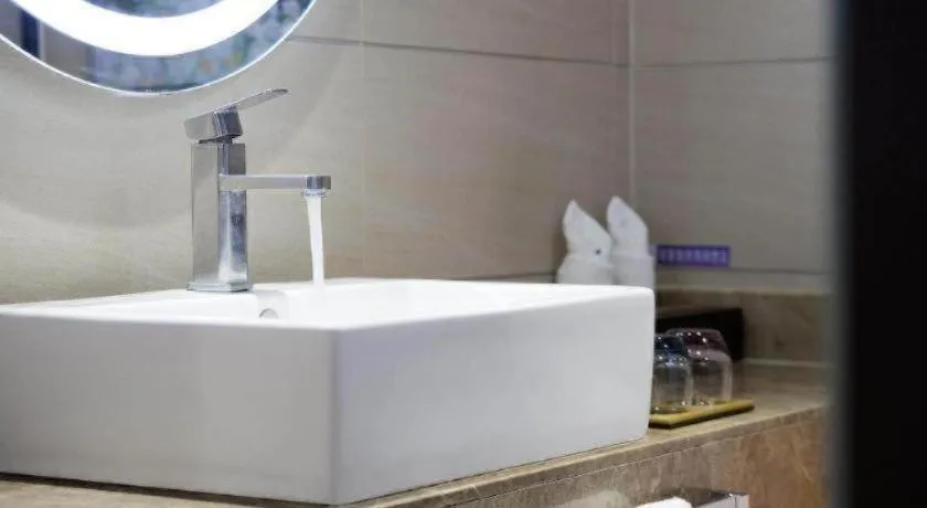 Lavande Hotel Guangzhou Shangxiajiu Pedestrian Street Hualin Temple Metro Station