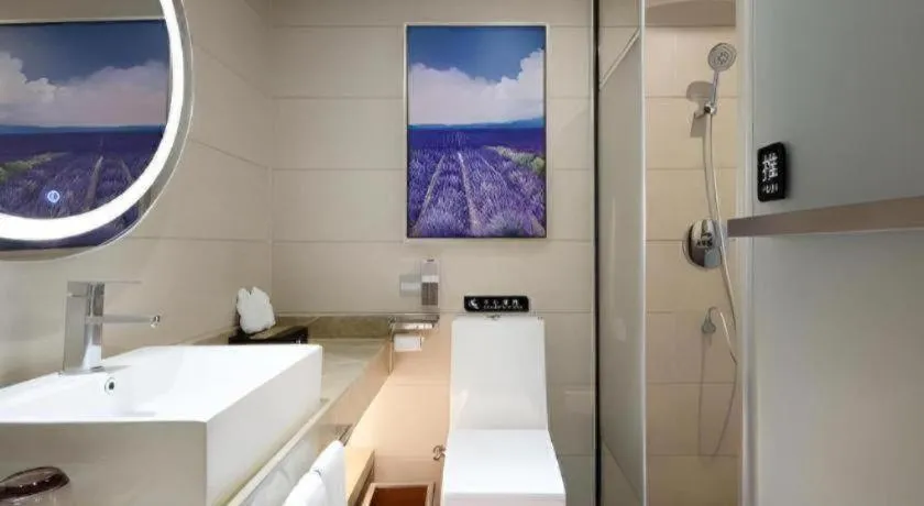 Lavande Hotel Guangzhou Shangxiajiu Pedestrian Street Hualin Temple Metro Station