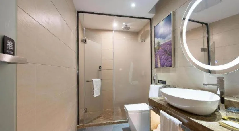 Lavande Hotel Guangzhou Shangxiajiu Pedestrian Street Hualin Temple Metro Station