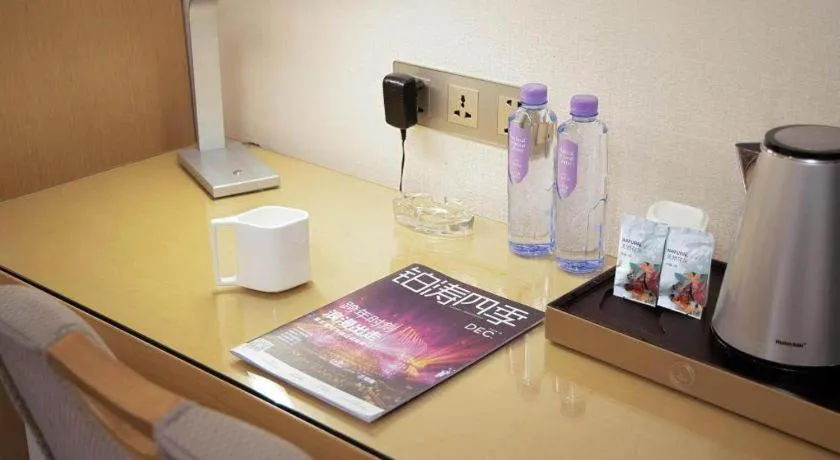 Lavande Hotel Guangzhou Shangxiajiu Pedestrian Street Hualin Temple Metro Station