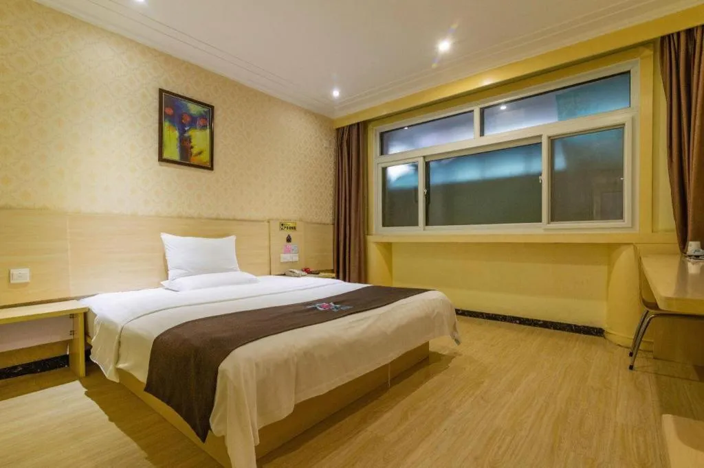 Bed in Pai Hotel Tianjin Binguan Metro Station Municipal Government