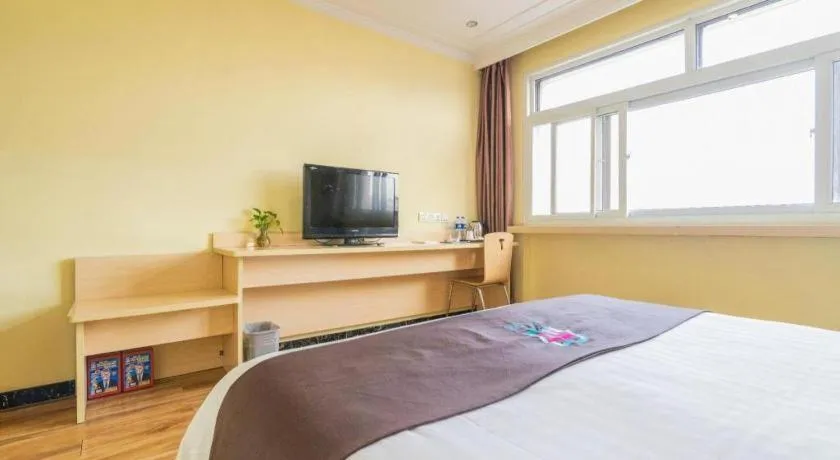 Bed in Pai Hotel Tianjin Binguan Metro Station Municipal Government