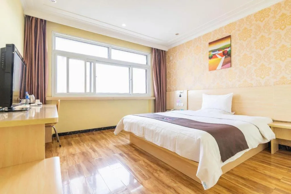 Bed in Pai Hotel Tianjin Binguan Metro Station Municipal Government