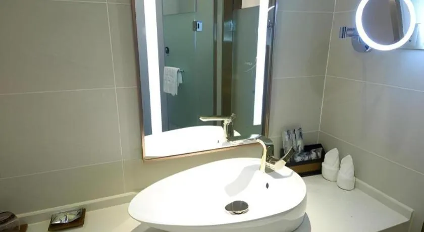 Lavande Hotel Beijing Olympic Village bird nest