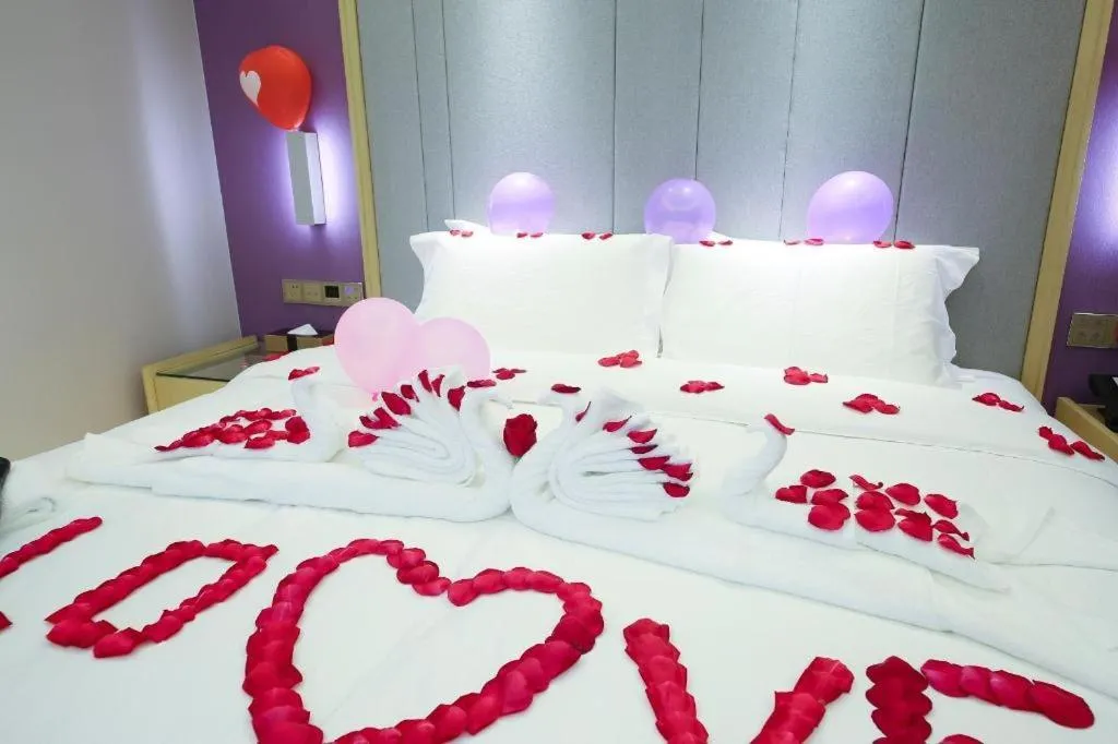 Bed in Lavande Hotel Beijing Olympic Village bird nest