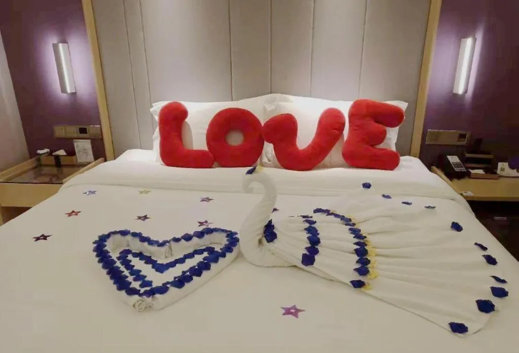 Bed in Lavande Hotel Beijing Olympic Village bird nest