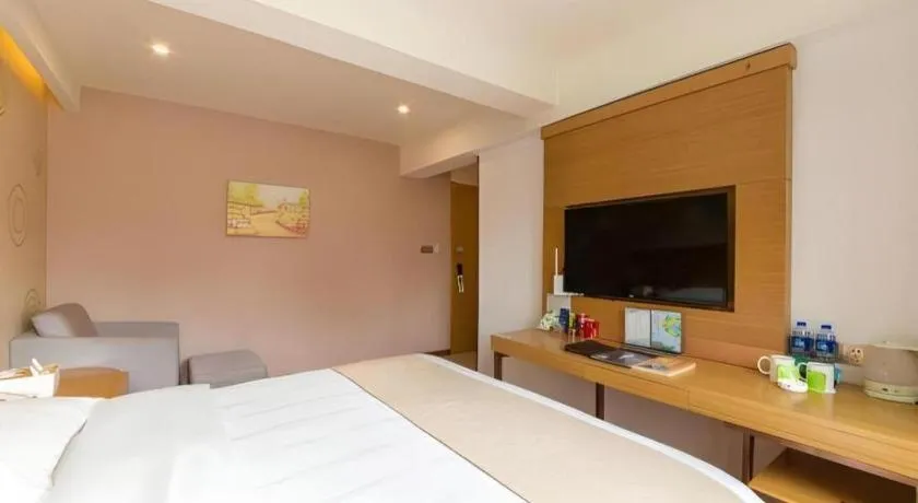 Bed in GreenTree Inn Xuancheng Jingxian Wannan First Street Express Hotel