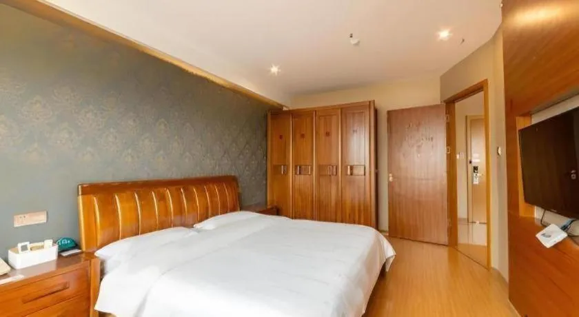 Bed in GreenTree Inn Xuancheng Jingxian Wannan First Street Express Hotel
