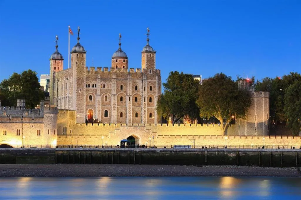 Travelodge London Central City Road