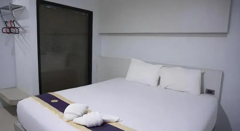 Bed in C2U Hotel Uthai Thani Bed in C2U Hotel Uthai Thani