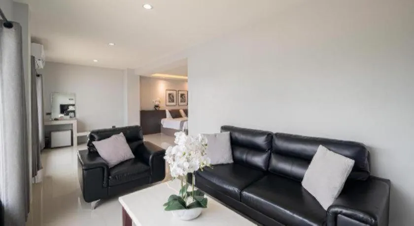 C2U Hotel Uthai Thani