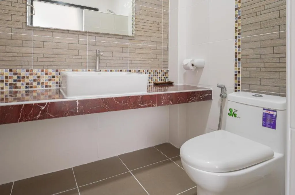 C2U Hotel Uthai Thani