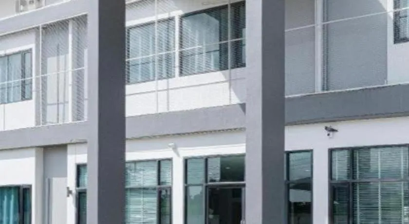 C2U Hotel Uthai Thani