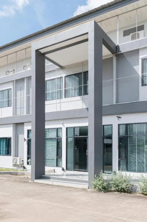 C2U Hotel Uthai Thani