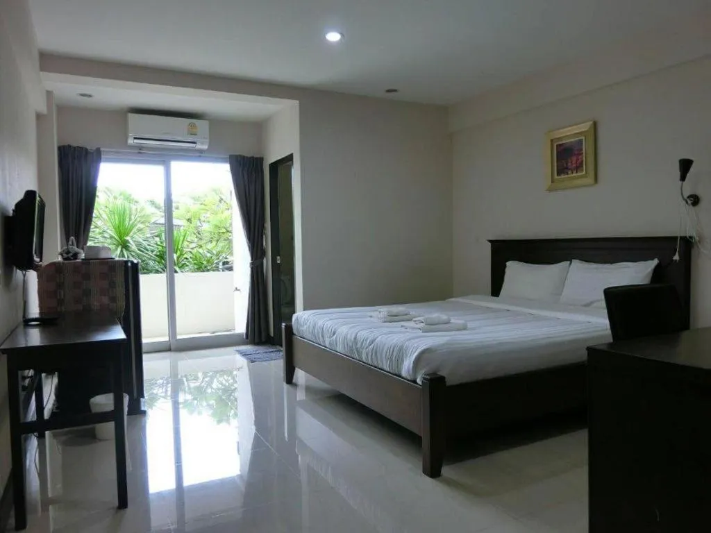 Bed in Home Place Lopburi Hotel