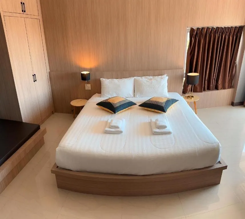 Bed in Home Place Lopburi Hotel