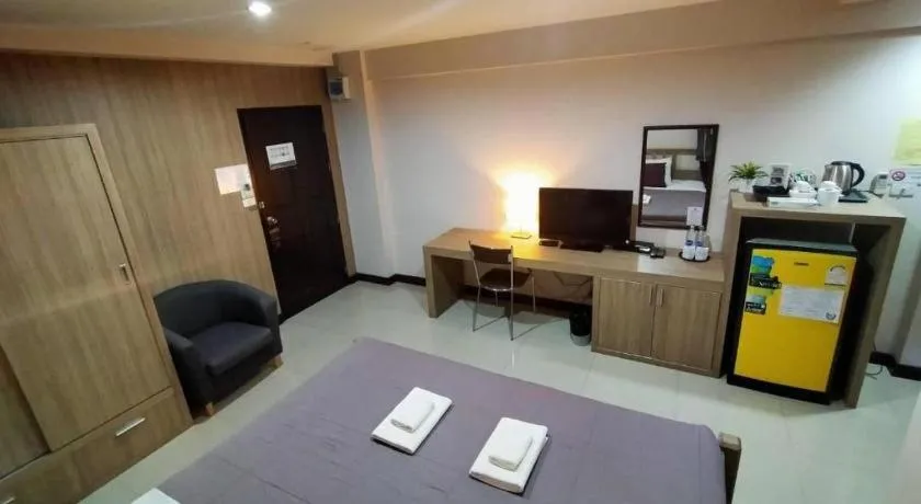 Bed in Home Place Lopburi Hotel